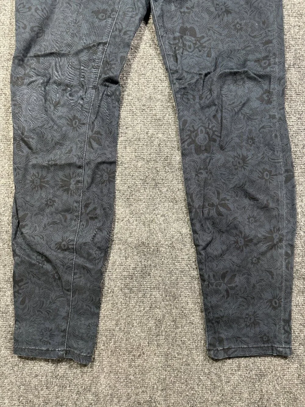 CAbi 3195 Jeans Womens 6 Lace Print Skinny Blue Cotton Stretch Pockets